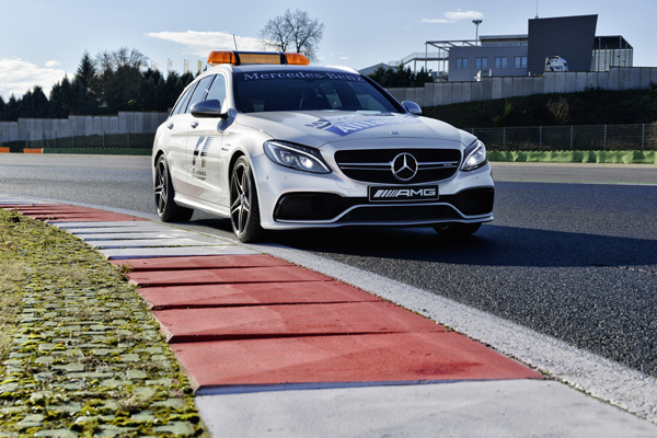 Mercedes-Benz AMG C 63 F1 3kwfront dyn2