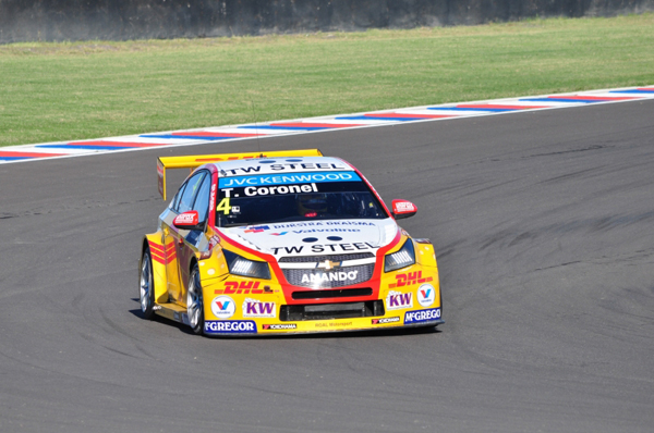 Tom Coronel WTCC 2015 Arg ROAL front