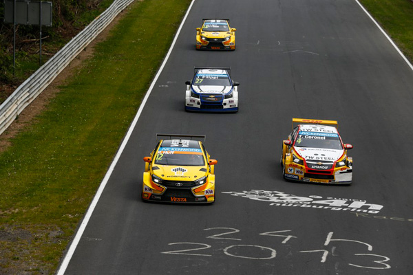 Tom Coronel WTCC Nurburgring 2015 action