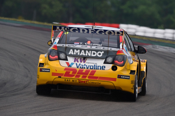 Tom Coronel WTCC Nurburgring 2015 back action2