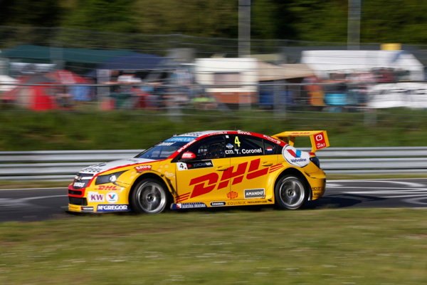 Tom Coronel WTCC Nurburgring 2015 side dynamic