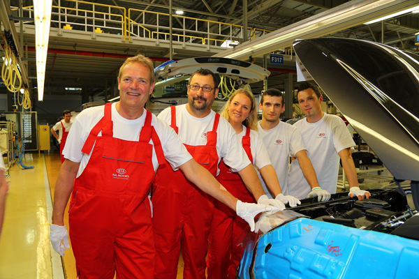 Productie 1 miljoenste KIA ceed team