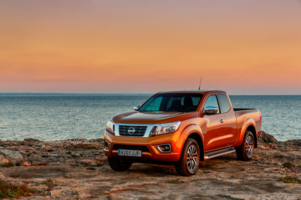 Nissan NP300 Navara 3kw still