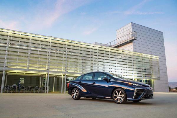 Toyota Mirai dynamic