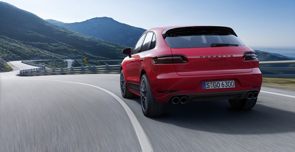 Porsche Macan GTS back