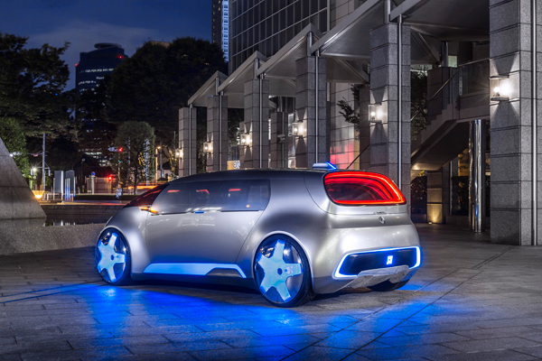 Mercedes-Benz Vision Tokyo Connected Lounge back