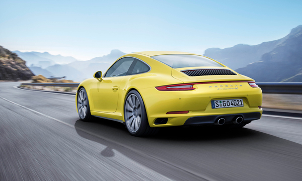 Nieuwe 911 Carrera 4 Targa yellow back