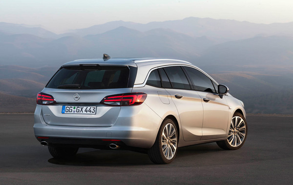 Opel Astra Sports Tourer premiere 3kw back