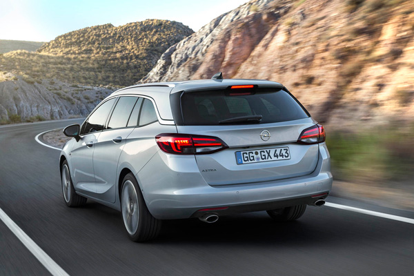 Opel Astra Sports Tourer premiere 3kw back dynamic