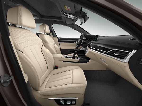 BMW M760Li xDrive interieur front