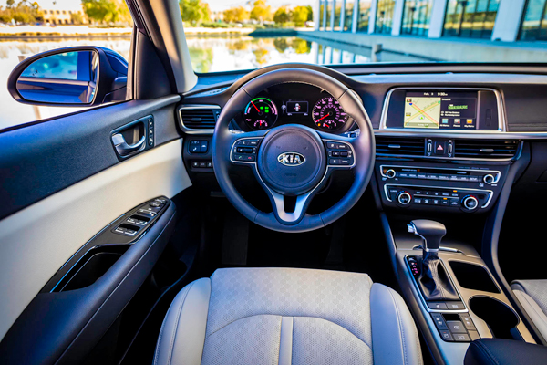 KIA Optima Hybrid cockpit