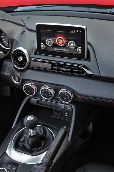 MX-5 2015 interior