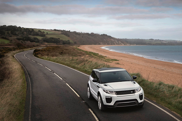 Range Rover Evoque 500000 production dynamic