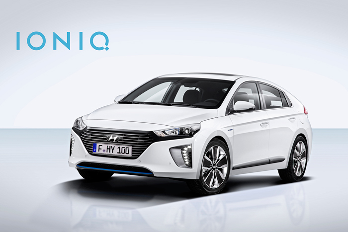 Hyundai IONIQ with Logo header