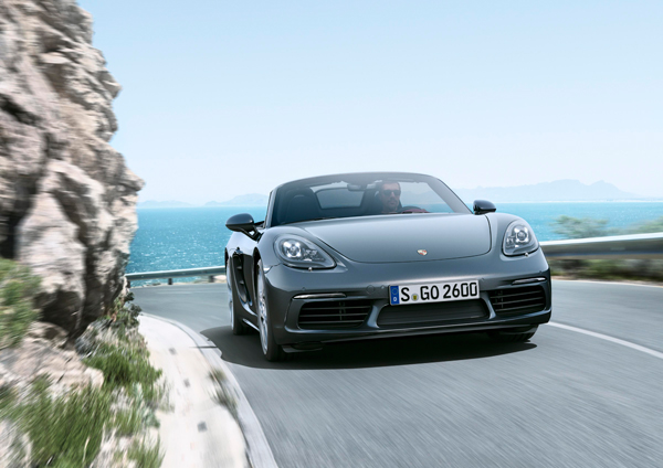 Porsche 718 boxster black front dyn