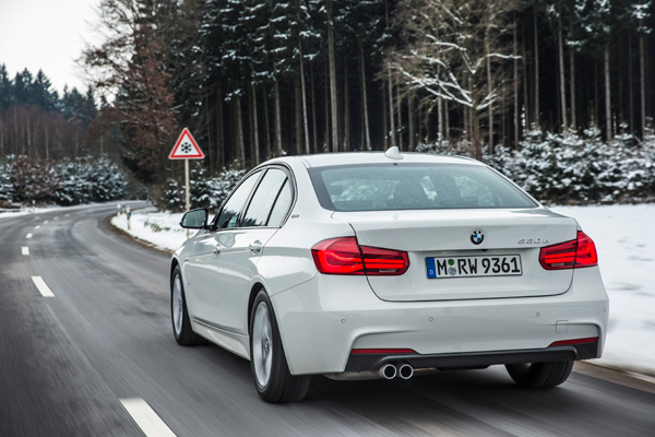 Nieuwe BMW 330e 3kw dyn snow