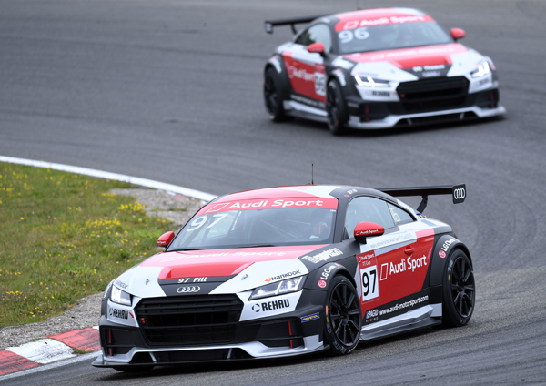 Audi TT cup Zandvoort Oranje Kalff action