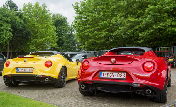 Ultieme roadster Alfa 4C Hertz Belgie back