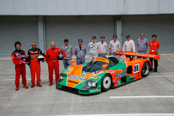 Mazda 787B 2011 test team