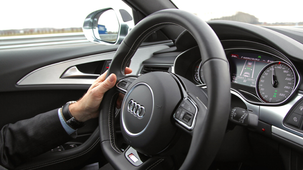 Raymond Gense Audi Platoontest driving2