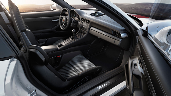 Porsche 911 R interior