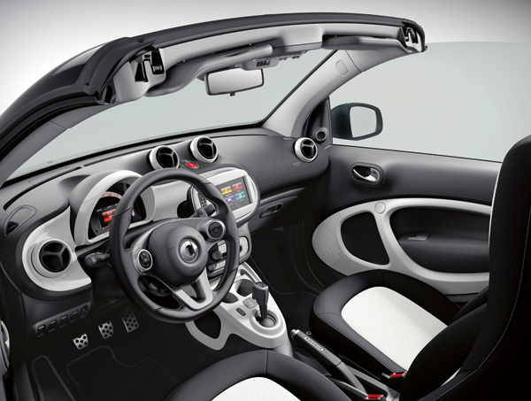 smart fortwo cabrio BRABUS interior