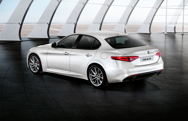 Alfa-Romeo Ginevra Giulia 3kwback