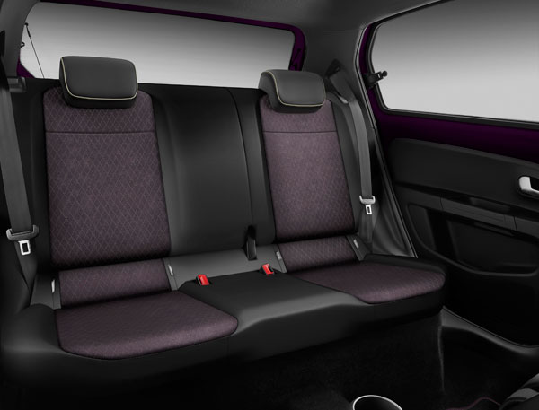 SEAT Mii by Cosmopolitan Century 2016 backseat