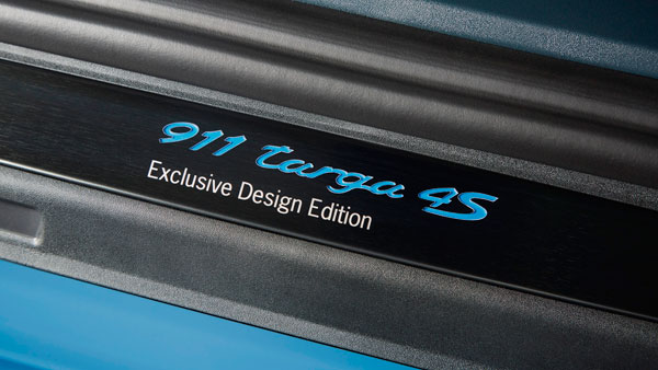 Porsche 911 Targa 4s exclusive badge