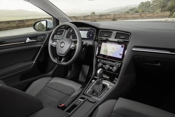 Volkswagen-GOLF-met zeilfunctie-groningen-14