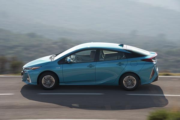 Toyota-Prius-Plug-in-groningen-02