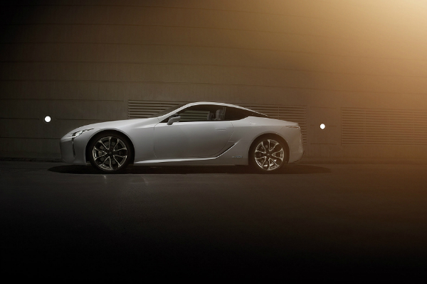 02 Lexus LC 500h wit-groningen