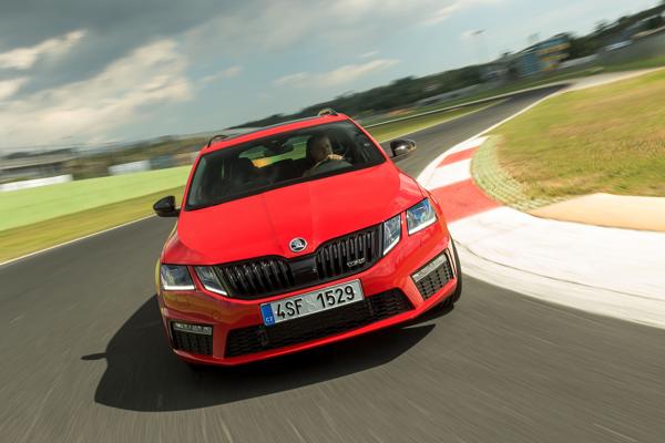 Skoda-Octavia-RS245-groningen-03