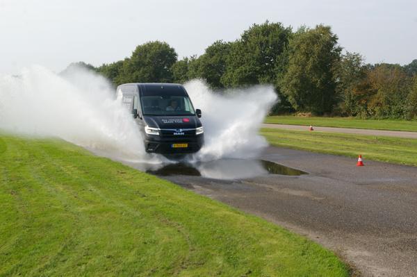 MAN-TGE-waterbak-NIEUW