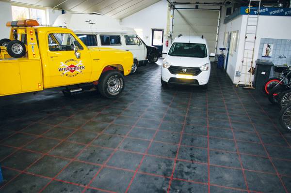 nieuwe vloer AW-showroom-liggend-01