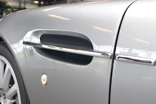 Aston Martin Vanquish test detail