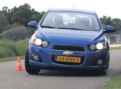 Chevrolet Aveo test slalom1
