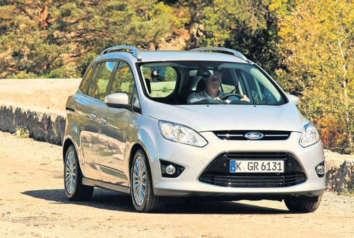 Ford Grand C-MAX test dynamic