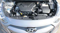 Hyundai i30 test motorcompartiment