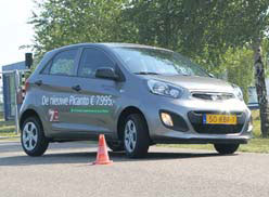 Kia Picanto test slalom