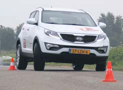 Kia Sportage X-ecutive Plus Pack slalom