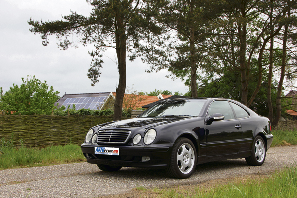 Mercedes-Benz-CLK430 3kwfront