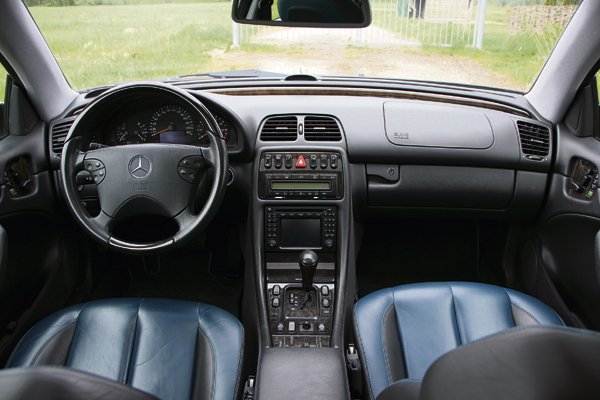 Mercedes-Benz-CLK430 interieur