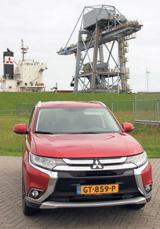 Mitsubishi Outlander 2.0 CVT exterieur