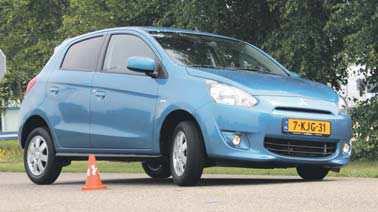 Mitsubishi SpaceStar CVT slalom