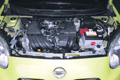 Nissan Micra testverslag motorcompartiment