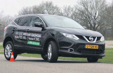 Nissan Qashqai 2014 testverslag slalom2