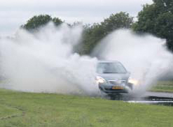 Opel Meriva test waterbak