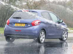 Peugeot 208 test slipvlak