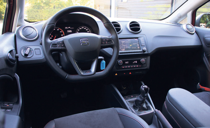 Seat Ibiza EcoTSI FR Connect interieur